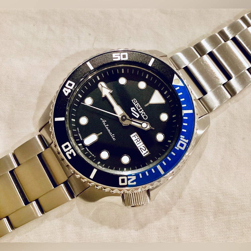* SOLD * Seiko 5 Sports Automatic Black Dial SRPD55 100m Dive Watch